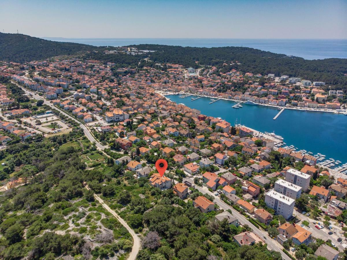 Apartments Mirella Mali Lošinj Exterior foto