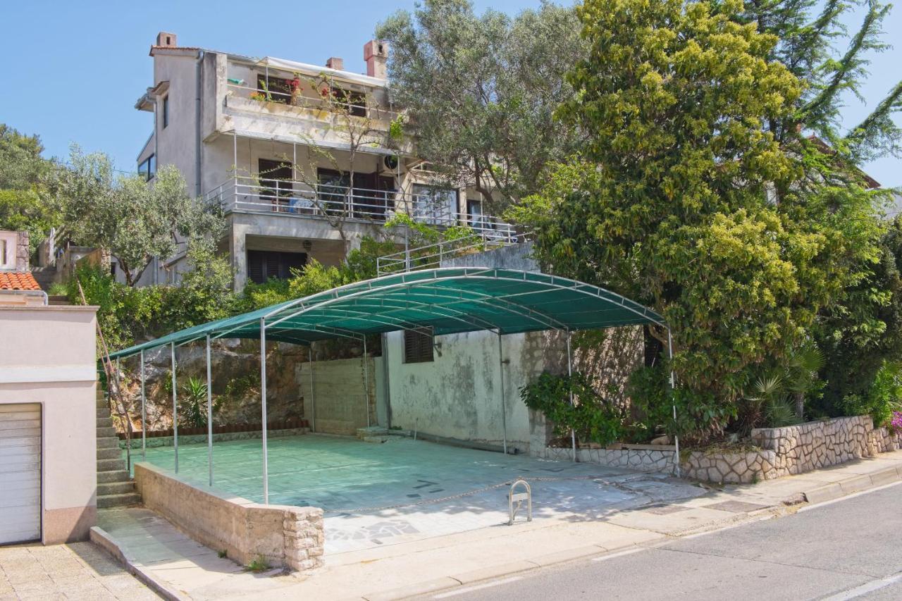Apartments Mirella Mali Lošinj Exterior foto