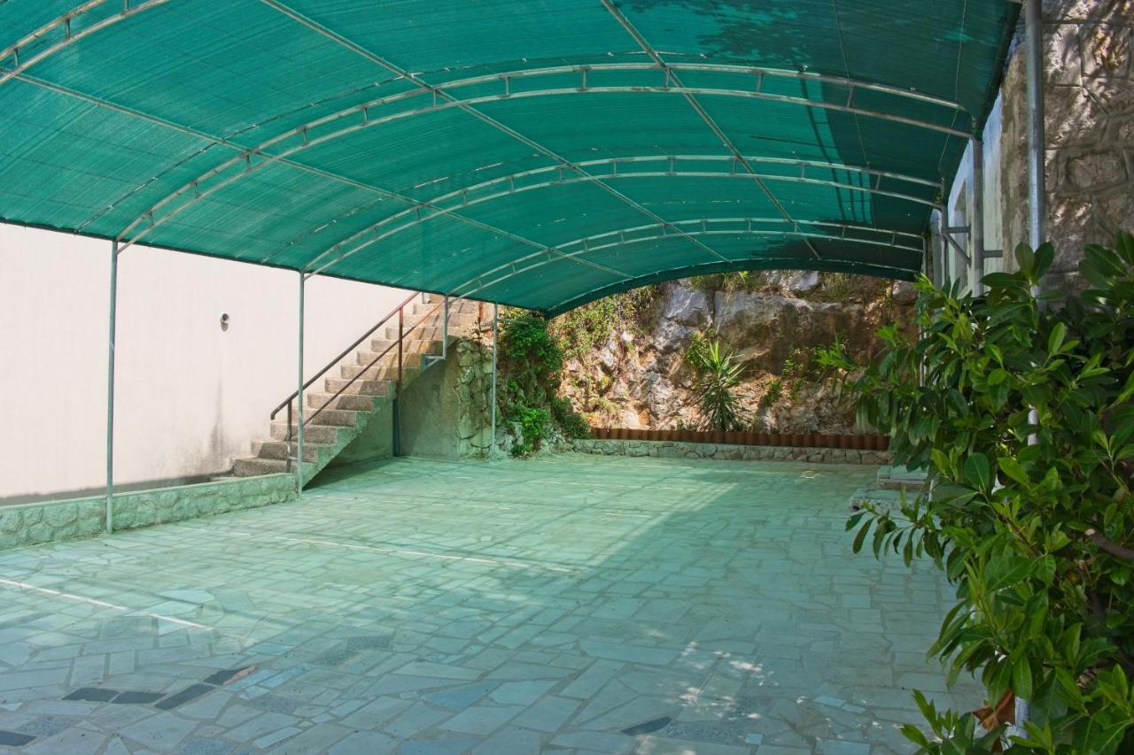 Apartments Mirella Mali Lošinj Exterior foto